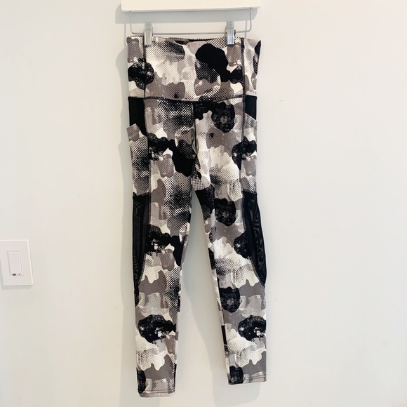 TKO Pants - TKO black and white camo mesh panel leggings with phone pocket small